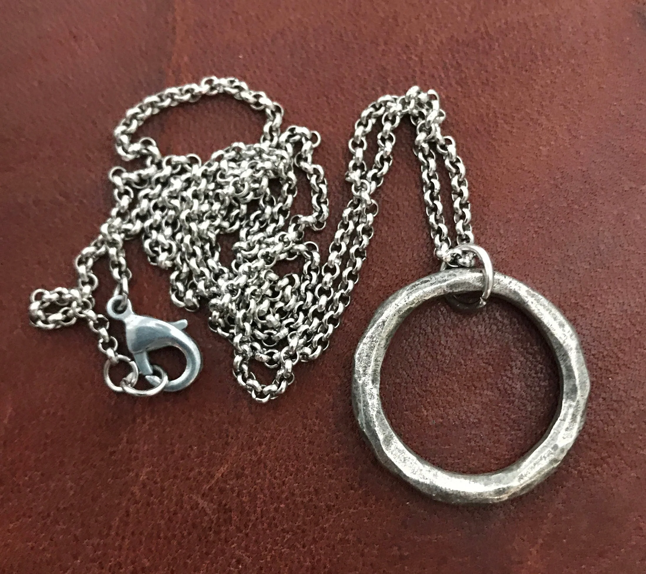 Men's Necklace, Antiqued Hammered Eternity Ring, Unisex Jewelry, Men's Fashion, Available in 20 or 24 Inch Chain, ST-012 - Image 4