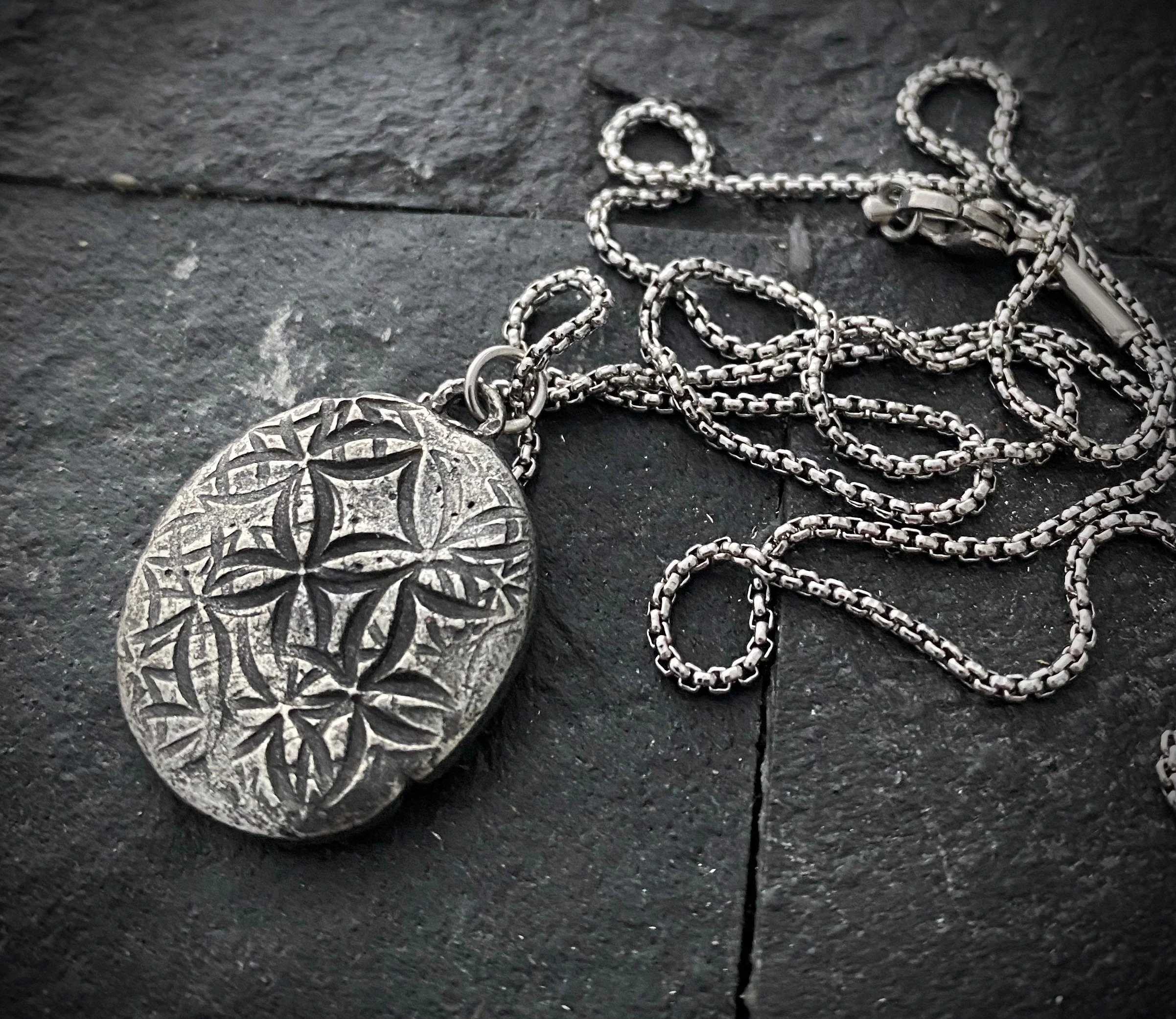 Men's Necklace with Mary Wax Seal Medal, Miraculous Medal, Unisex necklace, Catholic Jewelry, ST-026 - Image 4