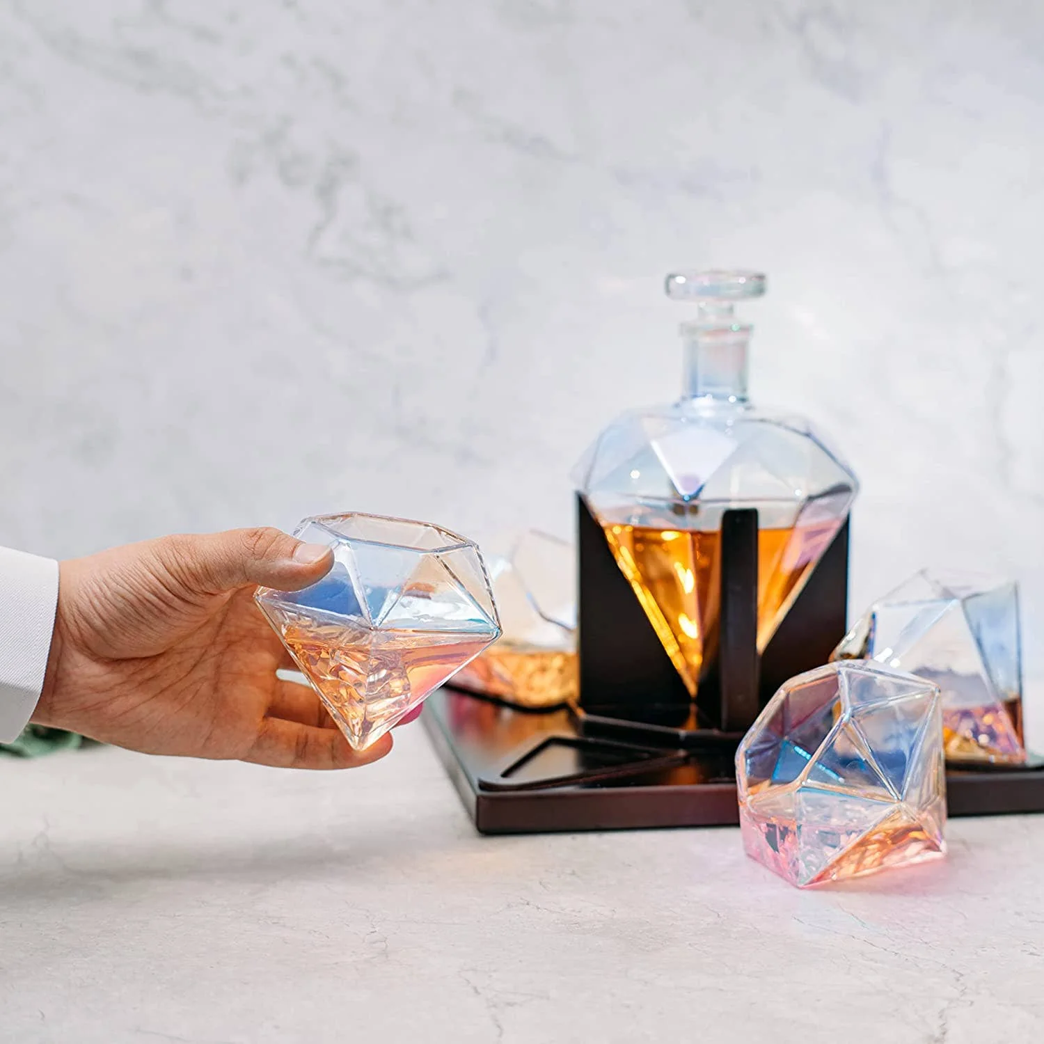 The Wine Savant Diamond Whiskey and Wine Decanter, 750ml - Image 3